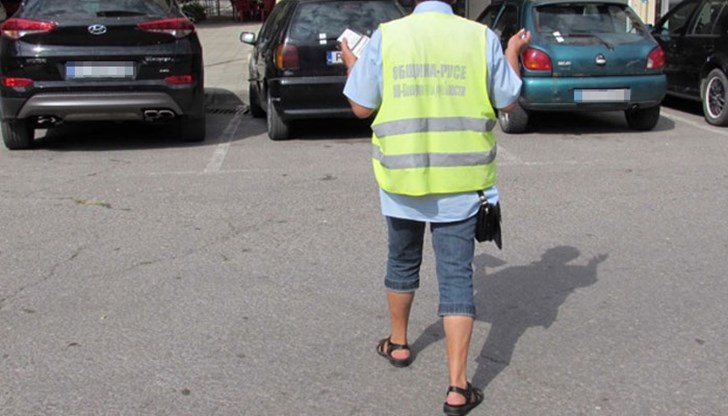 Шофьор на кола с гръцка регистрация олекна с 20 лева, защото никой не му поискал пари за паркинг