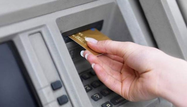 Елена теглила 9 пъти пари от откраднатата карта Елена теглила 9 пъти пари от откраднатата карта