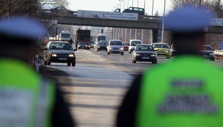 Проверките текат и в този час