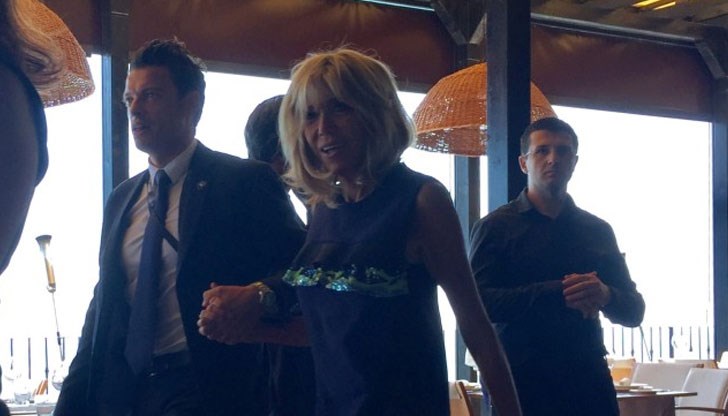 Първата дама на Франция е впечатлена от двореца в Балчик Първата дама на Франция е впечатлена от двореца в Балчик