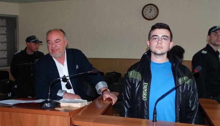 Михаил простреля в лицето 19-годишния Иван, но в съда твърди, че намерените патрони не са негови