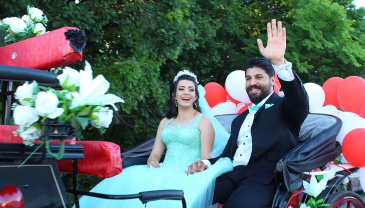 Бони спаси положението пред 500-те гости