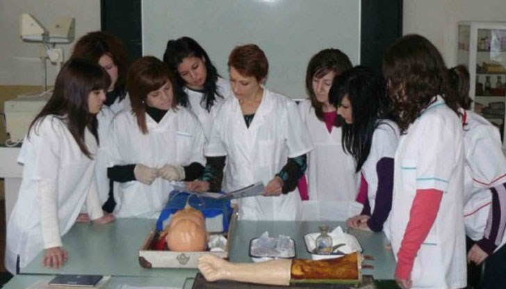 Исканията за увеличаване на броя на студентите, които се обучават по тези направления, са от две висши учебни заведения Исканията за увеличаване на броя на студентите, които се обучават по тези направления, са от две висши учебни заведения