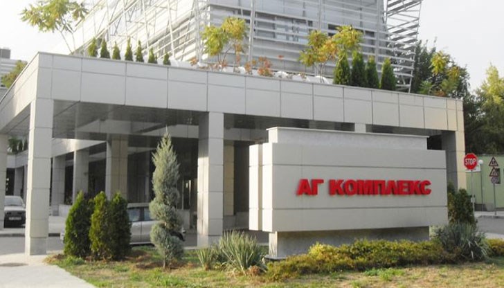 Те се запознаха с пътя на бъдещата майка от приемането до  раждането