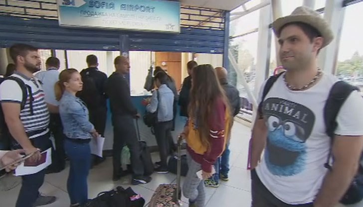 40 души не са успели да се качат на самолета, за който имат билет 40 души не са успели да се качат на самолета, за който имат билет