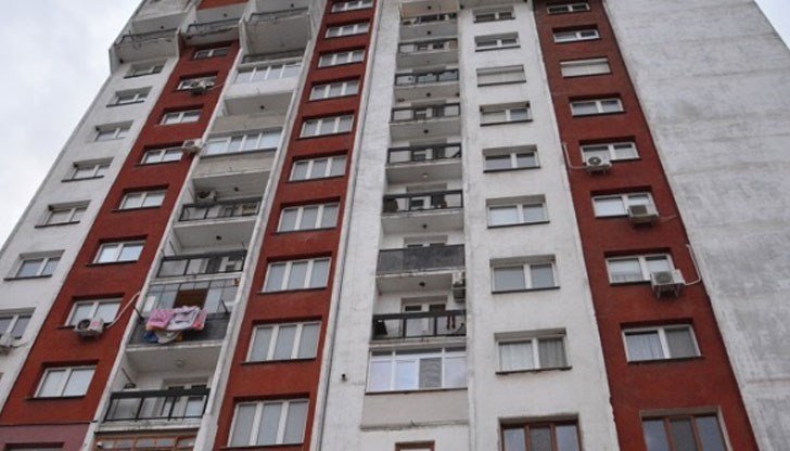 Хората блъскали и чукали на вратата му, а накрая извикали пожарна Хората блъскали и чукали на вратата му, а накрая извикали пожарна