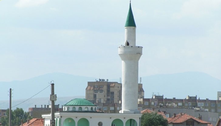 Над 600 имами вече пети месец не са получавали заплати