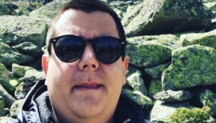 В момента има десетки, които дължат пари на Тони Златков за скъпи поршета В момента има десетки, които дължат пари на Тони Златков за скъпи поршета