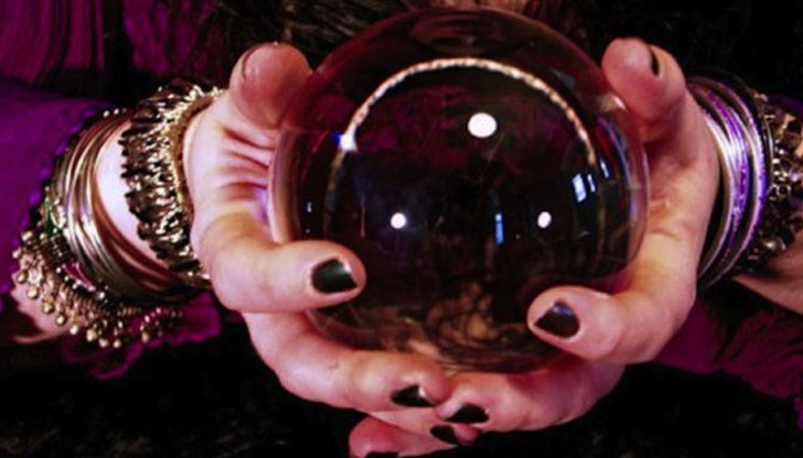 Жената била пребита в дома си докато спи