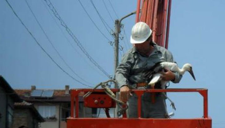 Поставят се предпазни платформи по стълбовете