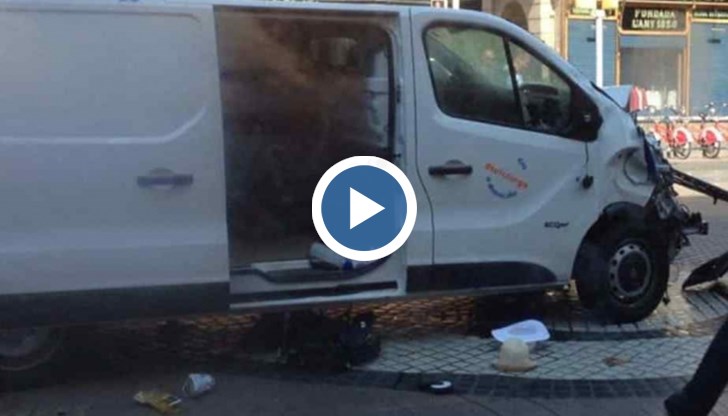 Кадрите са заснети от камера за видеонаблюдение