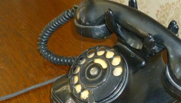 Първи по телефона разговаря княз Фердинанд с министъра на финансите Иван Гешов Първи по телефона разговаря княз Фердинанд с министъра на финансите Иван Гешов