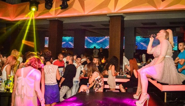 Ето как изглежда бременната в 5-я месец певица