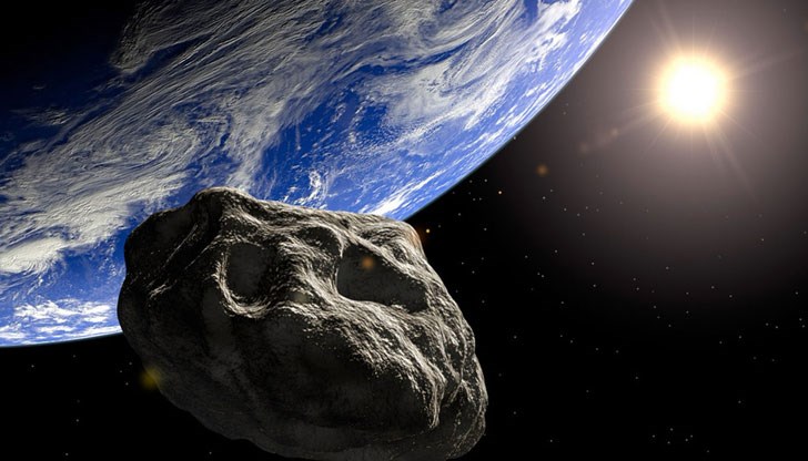 Астероидът ще се намира малко извън обсега на геостационарните спътници, които орбитират на разстояние 36 хиляди километра от Земята