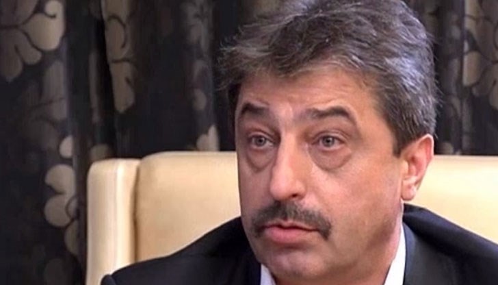 Има заповед за ареста ѝ твърди съпругата на екс банкера, който се укрива в Сърбия