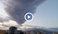 Странни облаци на небето над София