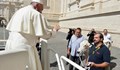 Папа Франциск получи необикновен подарък
