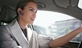 Катаджии раздават безплатни „hands free" на шофьори