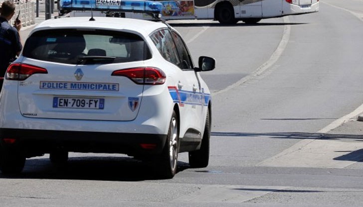 Младите жени са получили рани по лицето, а на едната е засегнато едното око