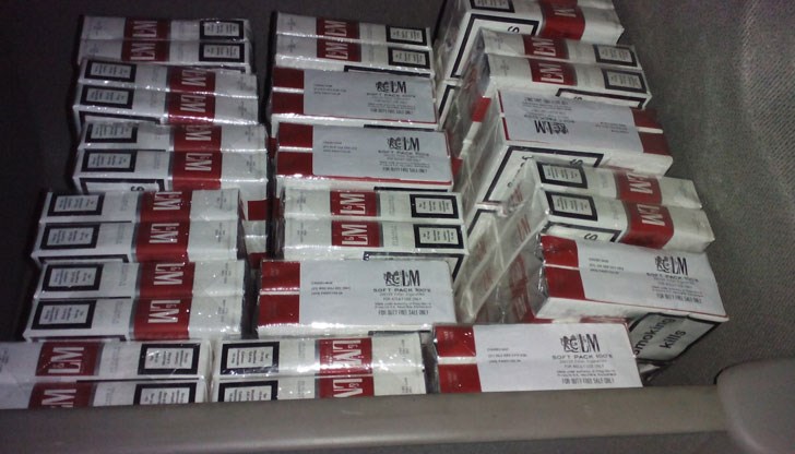 Митничари намериха в кабината на турски камион 300 кутии цигари без български акцизен бандерол