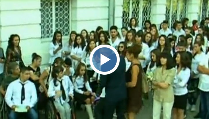 50 деца с увреждания учат в гимназията и тази година е монтирана специална рампа и асансьор за тях