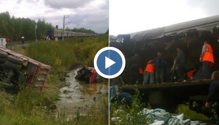 17 души са ранени след сблъсък между пътнически влак и камион