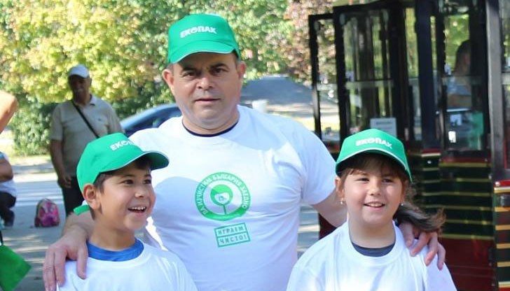 Пламен Стоилов се включи в деня на голямото почистване