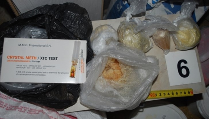 Специализираната прокуратура повдигна обвинения на 8 участници за производство и разпространение на наркотици