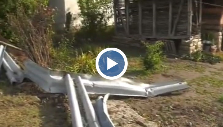 Жители на видинско село масово напускат домовете си заради постоянните катастрофи на тирове в къщите им