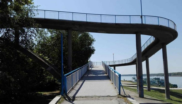 Отделете 15 минути от времето си, за да спасим моста! Отделете 15 минути от времето си, за да спасим моста!