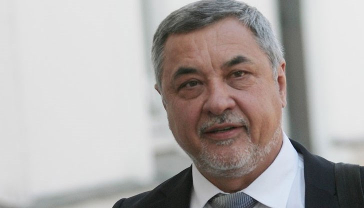 Поисках освобождаването на Милка Гечева поради сериозни съмнения за покриване на незаконните плажни дискотеки на мутрите на плажа "Слънчев бряг Юг"