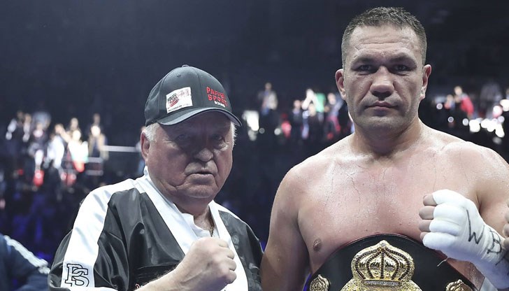 Пулев ще вземе финалното решение във втората половина от мача