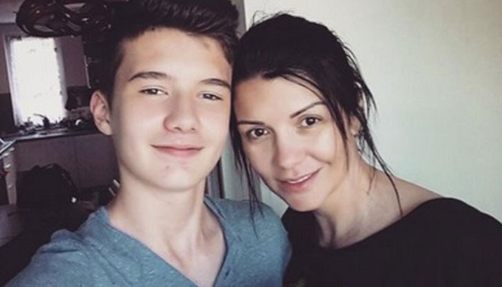 От МВР обявиха, че ще дадат певицата на НАП