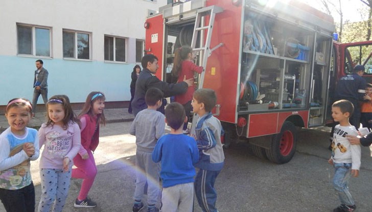 Започна “Седмица на пожарната безопасност” с различни инициативи в Русенско