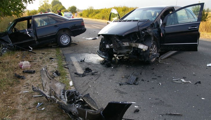 Петима човека са в болница