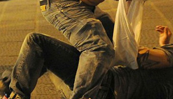 Едното момче е откарано в русенската болница за оказване на медицинска помощ Едното момче е откарано в русенската болница за оказване на медицинска помощ