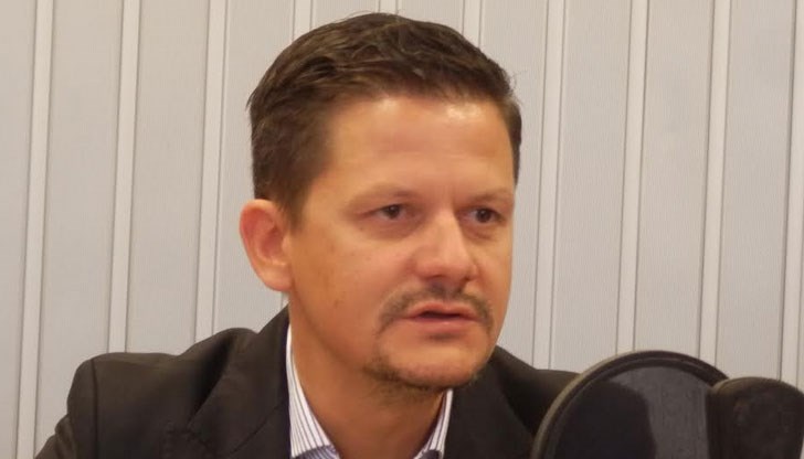 Димитър Маргаритов: Без положен подпис договорите са невалидни, дори при устно съгласие Димитър Маргаритов: Без положен подпис договорите са невалидни, дори при устно съгласие