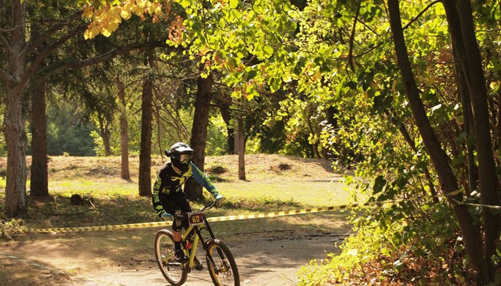 Младата надежда в колоезденето от Ценово безапелационно се изкачи отново на най-високото стъпало на почетната стълбица