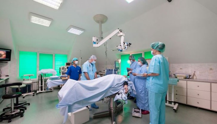 Паразитът се е движел под клепача на пациента, за щастие не е проникнал в орбитата на окото / Снимката е илюстративна Паразитът се е движел под клепача на пациента, за щастие не е проникнал в орбитата на окото / Снимката е илюстративна