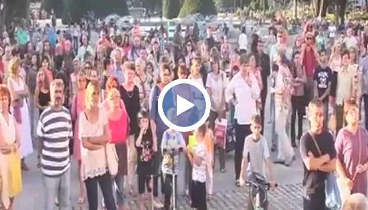 Крайно време е да спрат да ни тровят