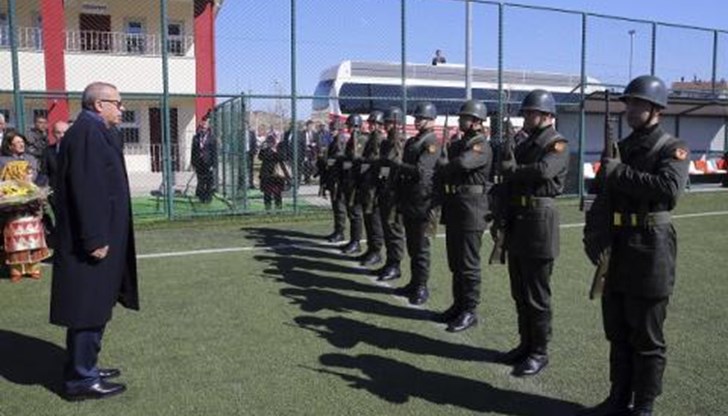 Високопоставени турски полицейски служители са поискали убежище