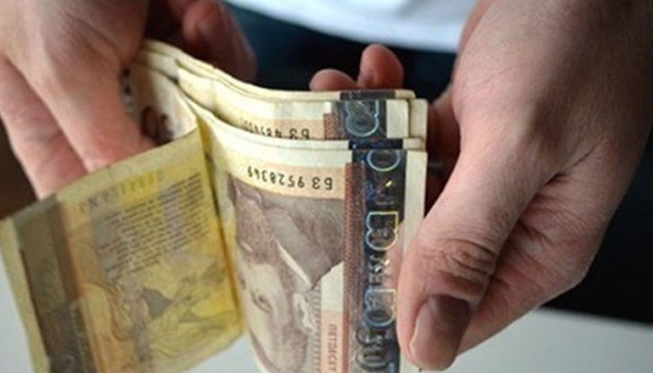 Подлъгал мъжа да му даде 400 лева ужким за увеличение на пенсията му, блъснал го и му откраднал парите Подлъгал мъжа да му даде 400 лева ужким за увеличение на пенсията му, блъснал го и му откраднал парите