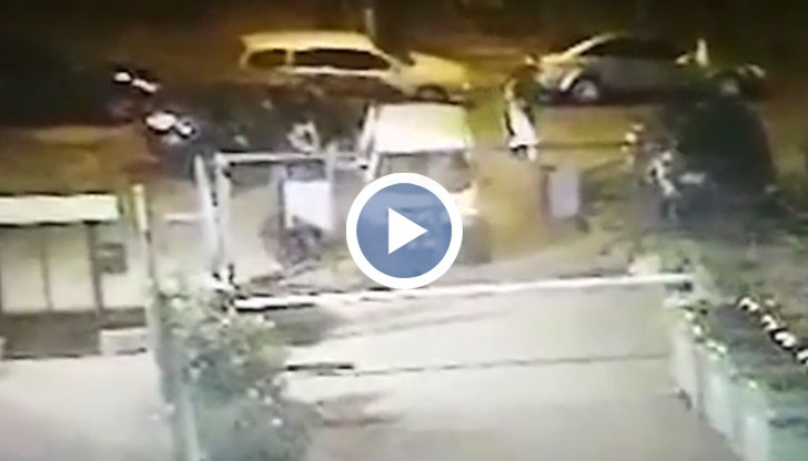 По неофициална информация открадната сума е 300 хиляди лева