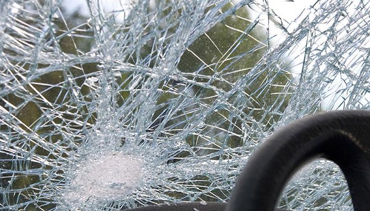 Очевидец твърди, че шофьора предизвикал катастрофата е избягал