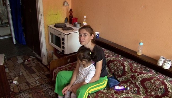 Първите 3 етажа от приюта изглеждат в плачевно състояние Първите 3 етажа от приюта изглеждат в плачевно състояние