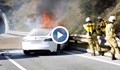 35 човека гасят пожара в горяща Tesla