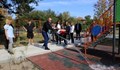 Нунев откри детска площадка в село Стърмен