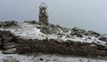 На връх Мусала вали сняг