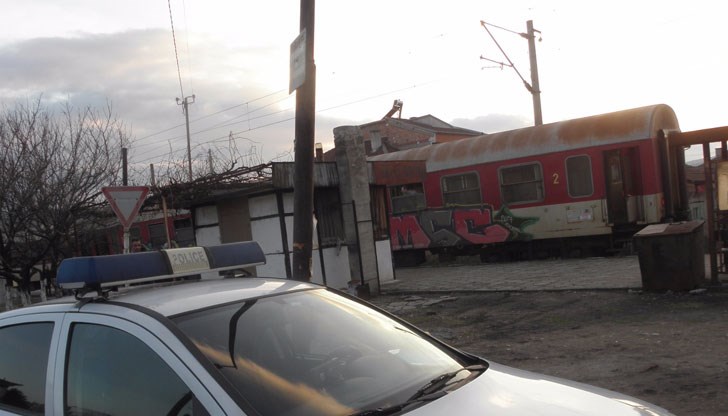 Двама мъже са ранени при инцидента на жп прелеза край село Раданово / Снимката е илюстративна Двама мъже са ранени при инцидента на жп прелеза край село Раданово / Снимката е илюстративна