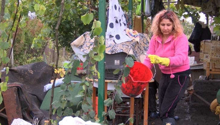 В общината пристигнаха първите помощи от одеяла и дрехи В общината пристигнаха първите помощи от одеяла и дрехи